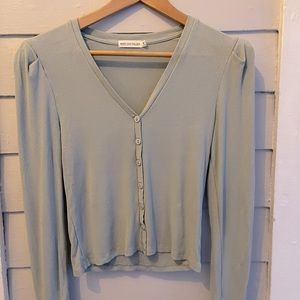 Avec les Filles NWOT Medium moss green button down puff sleeve top